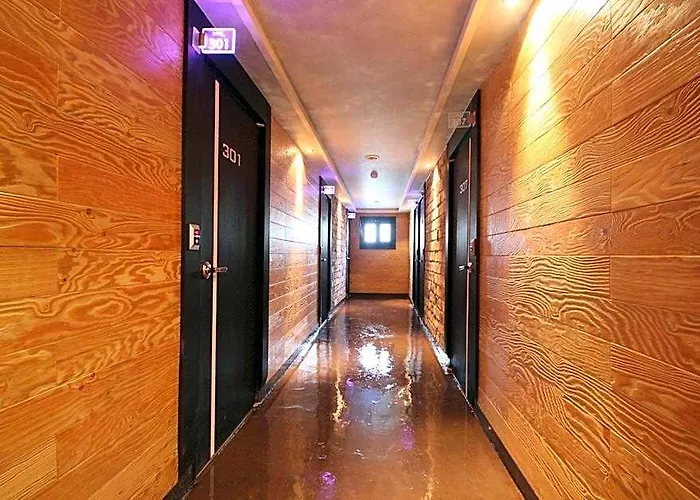 Jaesongdong Max Hotel 2*