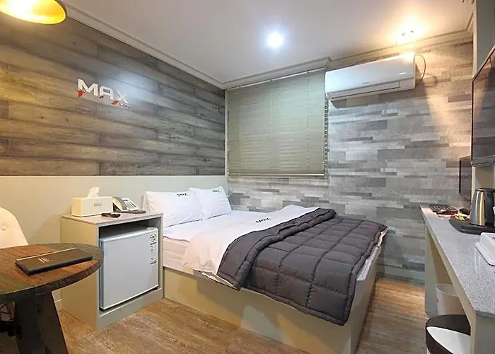 Jaesongdong Max Busan