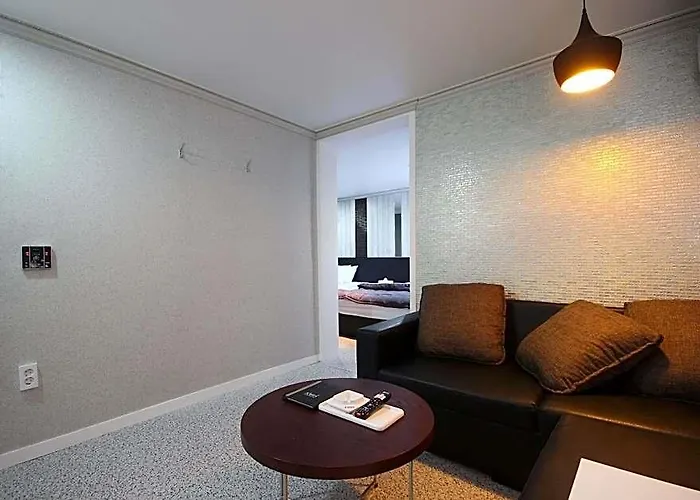 Jaesongdong Max Hotel