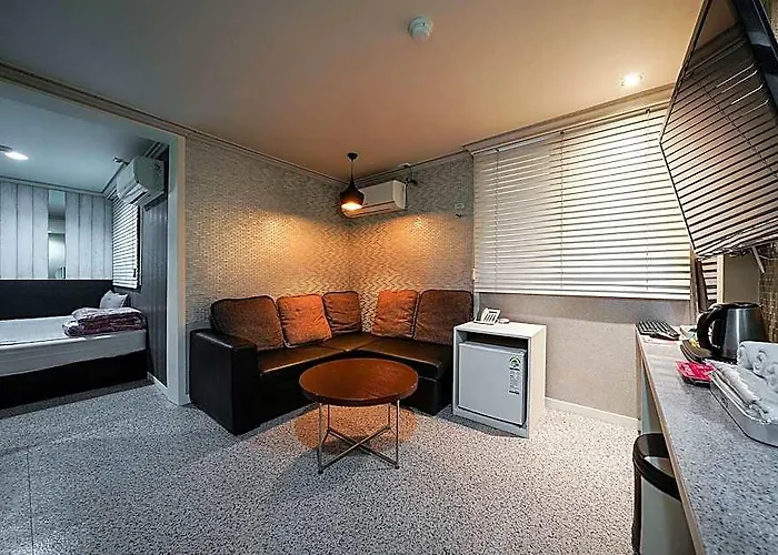 Hotel Jaesongdong Max Busan